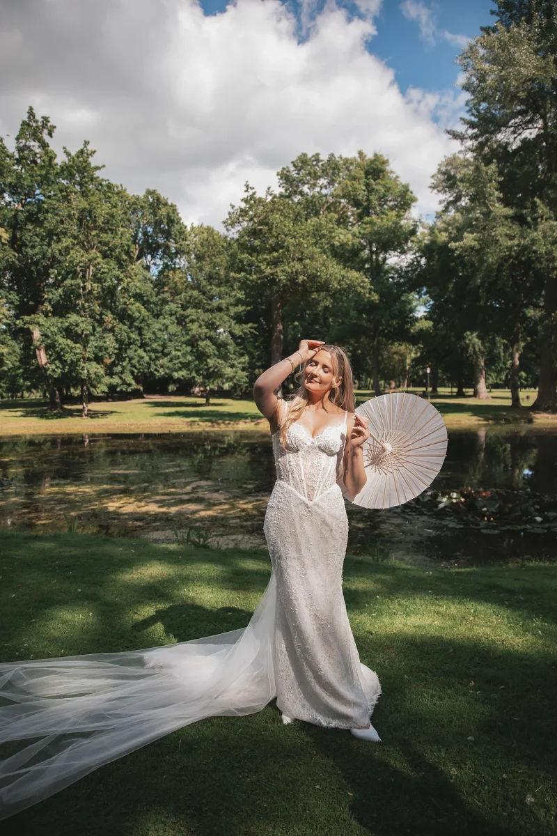 Wedding photographer in Vilnius — Strike a pose by Laura