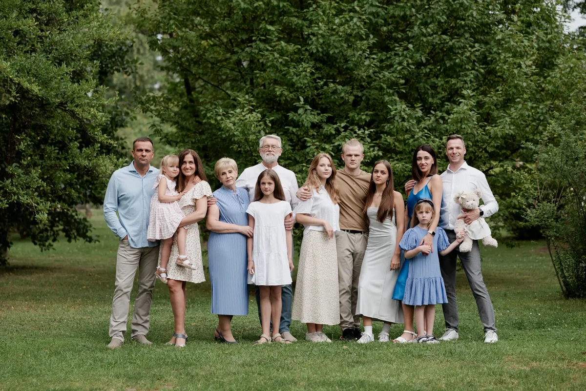 Family — Šviesos užrašai