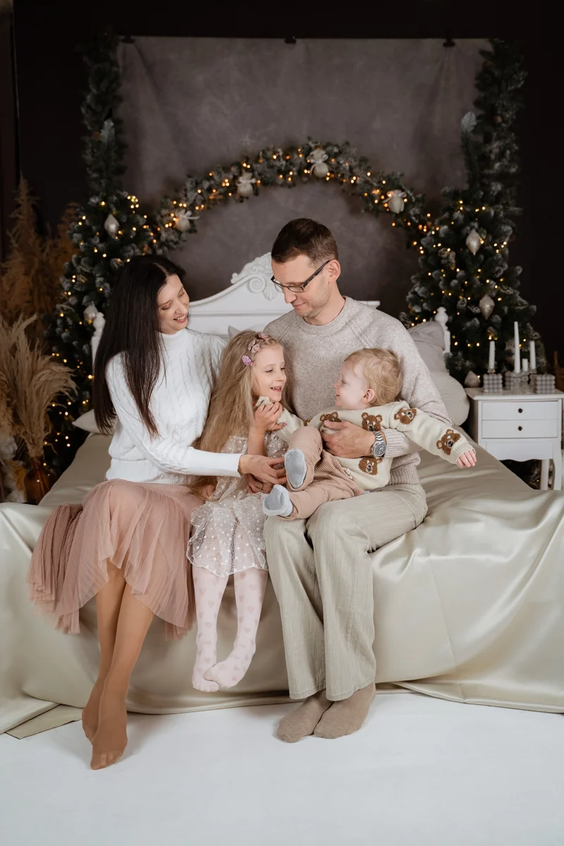 Family — Sand Rain Photographer