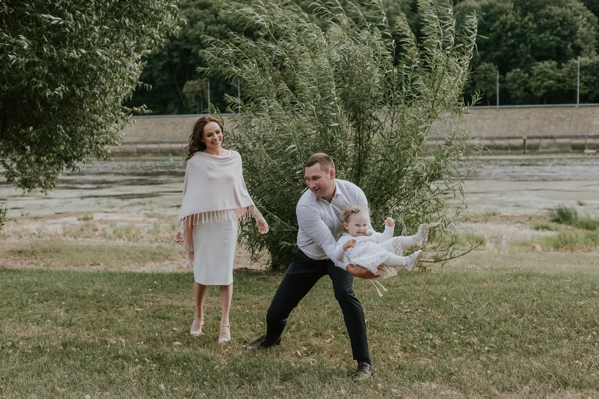 Christening photo shoot in Kaunas — Šviesos užrašai