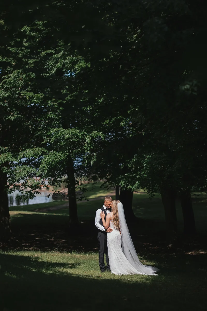 Wedding photographer in Vilnius — Strike a pose by Laura