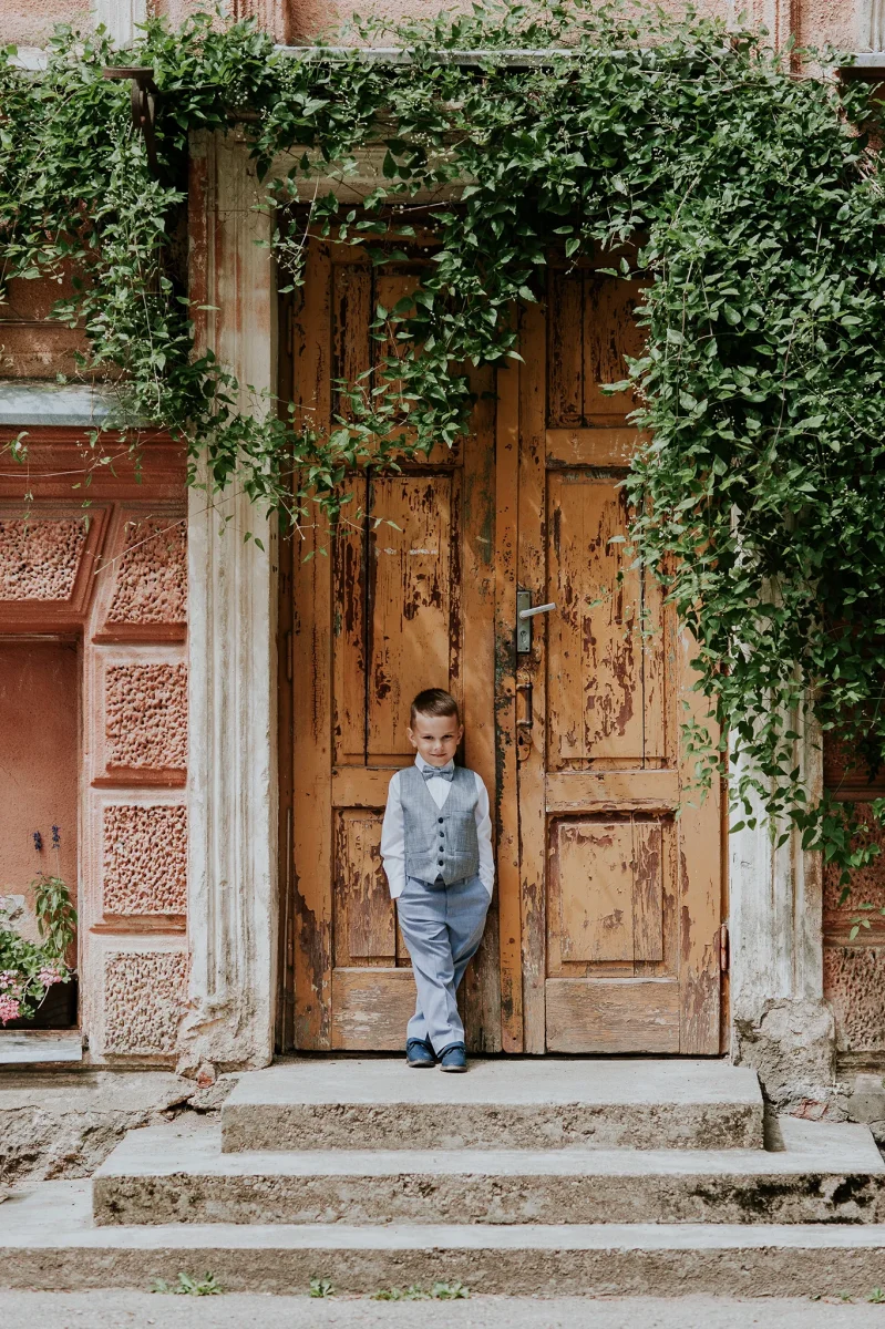 Christening photo shoot in Kaunas — Šviesos užrašai
