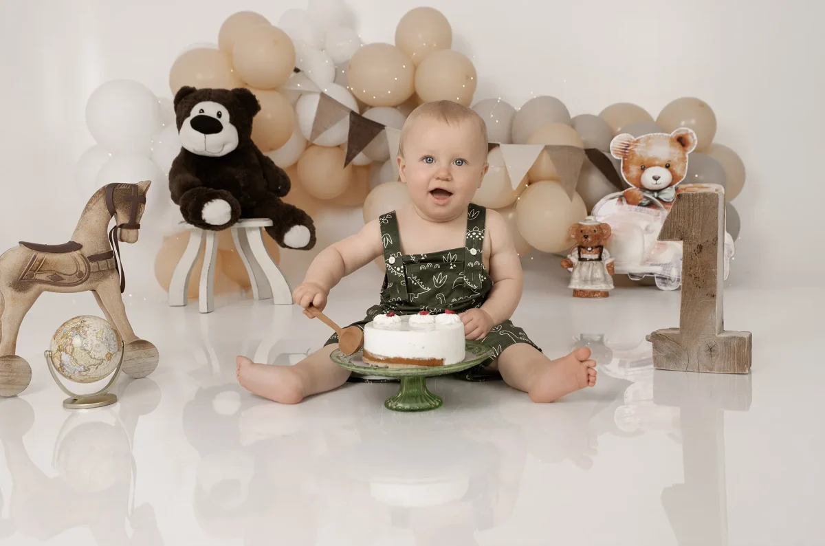 Cake smash fotosesija siauliuose — Silva Narkiene Photography