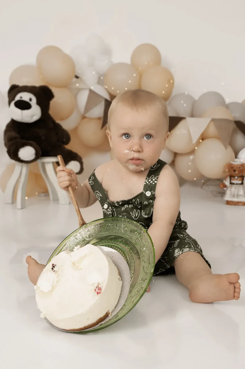 Cake smash fotosesija siauliuose — Silva Narkiene Photography