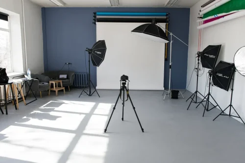 Fotostudijos-nuoma-Vilnius-trys-erdves-ir-viskas-ko-reikia-tavo-kurybai-1