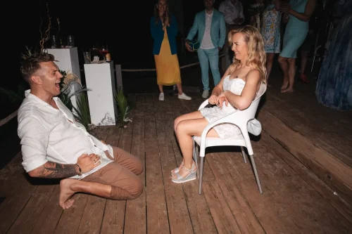 strike a pose by laura vestuviu-fotografas Vilniuje