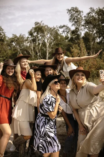 Ilona-Jadzeviciene-Zalia-photography-mergvakario-fotosesija-Klaipedoje-50