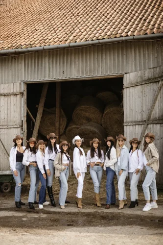 Ilona-Jadzeviciene-Zalia-photography-mergvakario-fotosesija-Klaipedoje-59